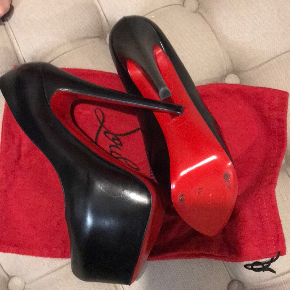 Louboutin - Picture 4 of 4